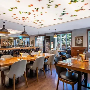 4* מלון Mercure Old Town